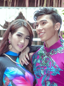 Siêu mẫu Ngọc Tình ‘say nắng’ trước Hoa hậu chuyển giới Campuchia