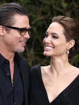 Một Angelina Jolie trong veo trong bộ ảnh hiếm