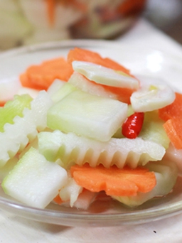 Bí quyết làm dưa góp, dưa chua ngon giòn cực dễ và cực nhanh