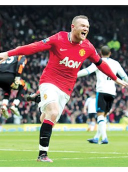 Rooney hạ gục Liverpool
