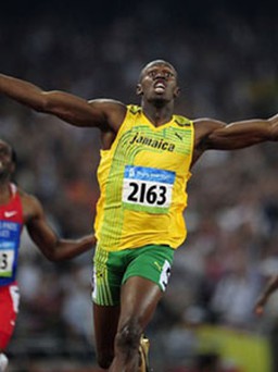 “Tia chớp” Usain Bolt chạy đua với thời gian