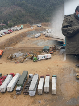 Tài xế container chi hàng chục triệu đồng ‘tiền luật’ ở cửa khẩu Lạng Sơn