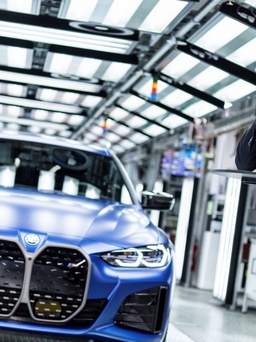 CEO BMW: ‘Đừng quá phụ thuộc vào ô tô điện’