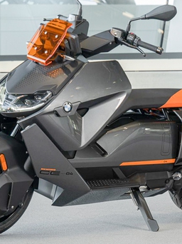 Xe điện BMW Motorrad CE04 2021 thiết kế lạ mắt, động cơ 42 mã lực
