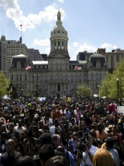 Mỹ: Thành phố Baltimore dỡ bỏ lệnh giới nghiêm