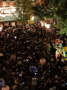 33.000 người mắc kẹt trong Disneyland Trung Quốc vì một ca Covid-19