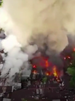 Cháy lớn tại Philippines thiêu rụi 80 căn nhà, 8 người thiệt mạng