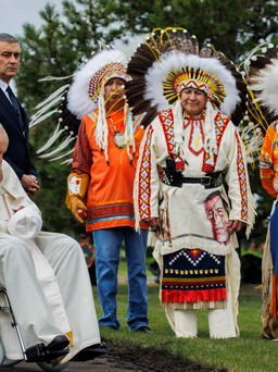 Giáo hoàng Francis xin lỗi người bản địa Canada vì hoạt động truyền đạo 'thực dân hóa tinh thần'