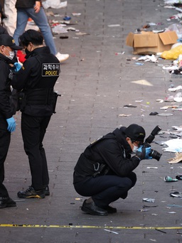Vụ giẫm đạp ở Seoul: Cảnh sát lấy lời khai nhân chứng, phân tích camera tìm nguyên nhân