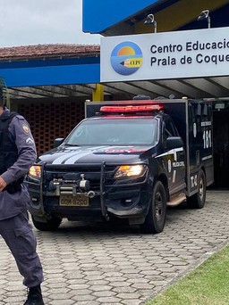 Thiếu niên Brazil đang điều trị tâm thần về trường cũ xả súng