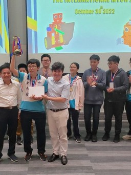 Học sinh Việt Nam đạt chức vô địch cuộc thi lập trình robot