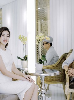 Angela Phương Trinh, Jun Vũ, Mỹ Linh và dàn mỹ nhân Việt thử đồ show Công Trí