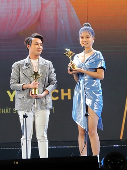 NSƯT Hữu Châu, đạo diễn Lê Hoàng, Hoa hậu Đỗ Thị Hà trao giải Ngôi sao xanh 2020