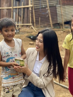 Hoa hậu Đỗ Thị Hà gây xúc động với dự án nhân ái mang đến Miss World