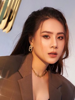 Hồ Bích Trâm mừng tuổi mới với đề cử giải thưởng cho web-drama 'Về nhà ăn tết'