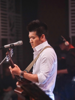 Tạ Quang Thắng 'chơi đùa' cùng country rock, ra mắt album 'Ở giữa cuộc đời'