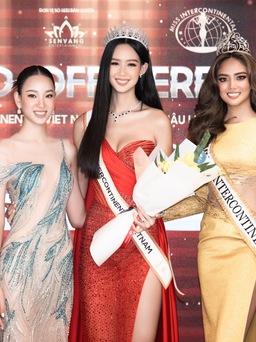 Dàn hoa hậu Việt và Miss Intercontinental lộng lẫy trao sash cho Bảo Ngọc thi quốc tế