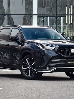 Toyota Crown Kluger 2021 - xe gầm cao hạng sang