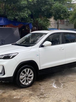 Ô tô Trung Quốc BEIJING X3 bản giá rẻ xuất hiện tại Việt Nam