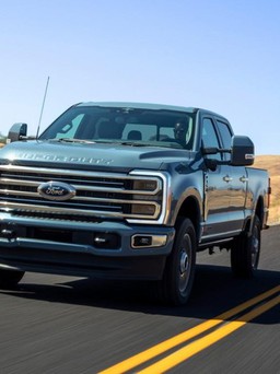 Bán tải hạng nặng Ford Super Duty 2023 trang bị động cơ 7.3L