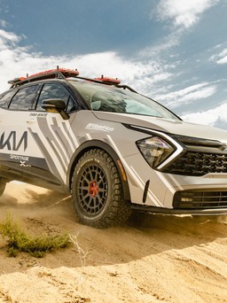 Kia Sportage X-Pro 'độ' chính hãng dành cho nữ tay lái đua xe địa hình