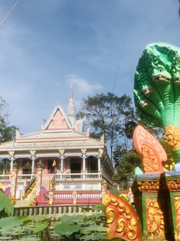 Cận cảnh ngôi chùa Khmer, du khách không thể bỏ qua