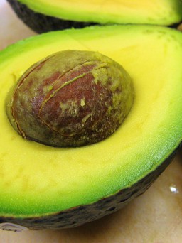 Bơ loại quả làm tăng sức sống cho da, giảm nếp nhăn và căng thẳng