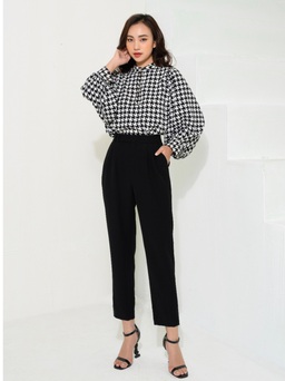 Hoạ tiết Houndstooth chưa bao giờ là lỗi mốt