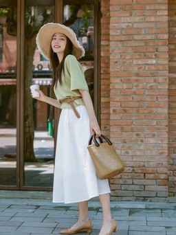 Những set váy áo ghi trọn điểm tinh tế, thanh lịch mùa hè