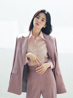 Học cách mặc trang phục công sở mùa thu đẹp như mỹ nhân Song Hye Kyo