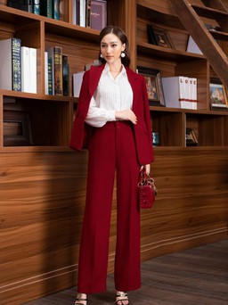 Blazer chính là chiếc áo khoác thích hợp nhất khi trời chớm thu