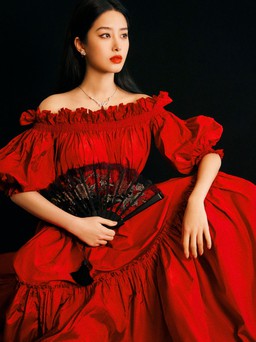 Vẻ đẹp mong manh, quyến rũ của mỹ nhân từng yêu tỷ phú Trung Quốc - Yang Caiyu