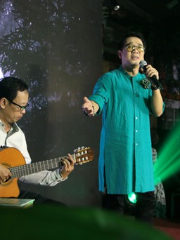 NSƯT Thành Lộc, ca sĩ Trang Nhung cùng nhiều nghệ sĩ hướng về miền Trung