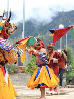Điệu múa mặt nạ linh thiêng, độc đáo chỉ biểu diễn mỗi năm 2 lần ở Bhutan