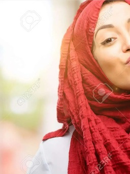 Lý do những bộ phim tình yêu lãng mạn Ả Rập không bao giờ có... hôn nhau