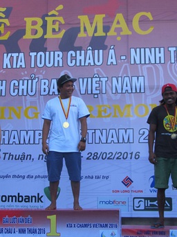 Lại Hoàng Phú giành huy chương vàng lướt ván diều châu Á