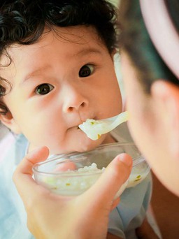 Những lợi ích khi cho trẻ ăn dặm với dầu ô liu