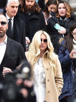 Kesha bất ngờ từ bỏ vụ kiện Dr. Luke lạm dụng tình dục