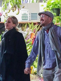 Jennifer Lawrence và đạo diễn 'Thiên nga đen' tính chuyện kết hôn, sinh con
