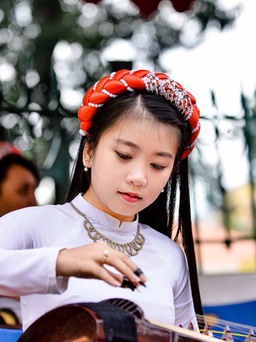 Lê Thùy Trang với MV 'Canh ngoại nấu'