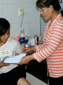 'Cô bé 2 lần bị bỏ rơi' được chính quyền Đà Nẵng hỗ trợ