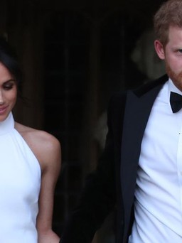Meghan Markle và Hoàng tử Harry trả lại 9 triệu USD quà cưới