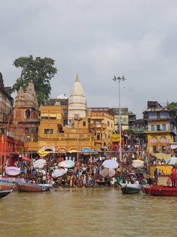 Sốc ở Varanasi