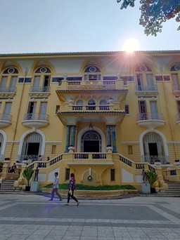 Văn học nghệ thuật TP.HCM và đào tạo khán giả trẻ, xã hội hóa