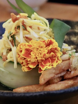 Quán chay Việt tại Canada nổi tiếng với những món vừa ngon vừa đẹp