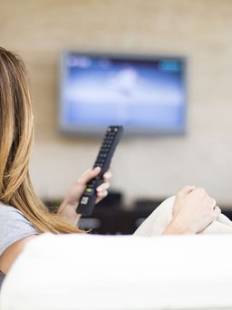 Ngồi xem TV quá nhiều gây hại cho trí não như thế nào?