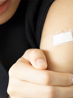 CDC Mỹ: 3 phản ứng 'phổ biến' có thể xuất hiện xung quanh vết tiêm