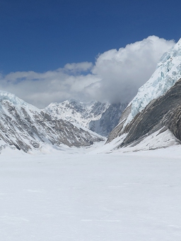 Người phụ nữ VN đầu tiên chinh phục đỉnh Everest: Khắc nghiệt thế nào để lên nóc nhà thế giới?