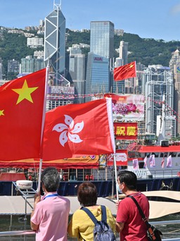 Hồng Kông sau 25 năm về Trung Quốc: Sóng gió và tương lai