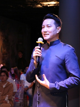 Nguyễn Phi Hùng: Mong áo dài nam có vị thế xứng đáng